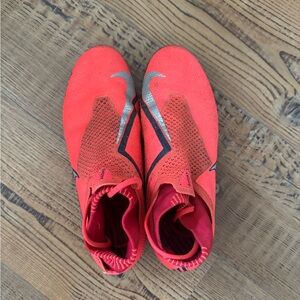 Nike Phantom vsn soccer cleats
